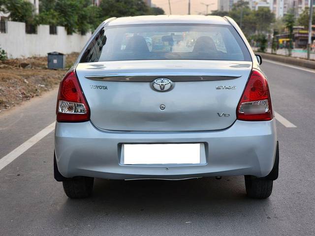 https://images10.gaadi.com/usedcar_image/3702692/original/processed_img2928155__used_car_2928155_1701739835.jpg?imwidth=6402