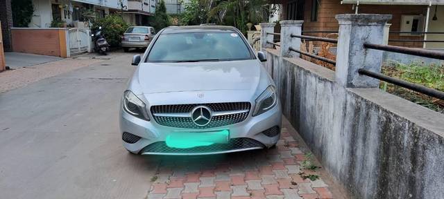 https://images10.gaadi.com/usedcar_image/3702744/original/processed_70c0322b-3e53-4091-85a2-1603ef7343a1.jpg?imwidth=6402