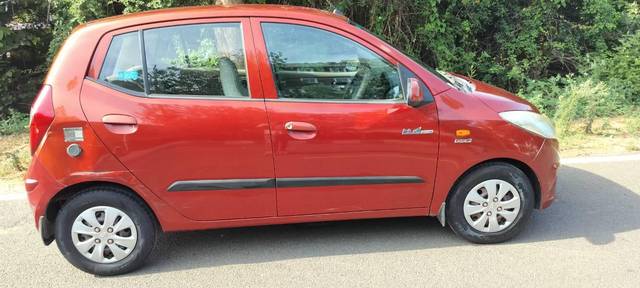 https://images10.gaadi.com/usedcar_image/3702758/original/processed_26507e14-d06b-466f-bf3d-e1f1582709a7.jpg?imwidth=6401