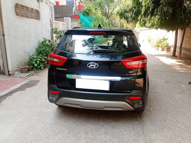 https://images10.gaadi.com/usedcar_image/3702783/original/processed_img2928176__used_car_2928176_1701756638.jpg?imwidth=6402
