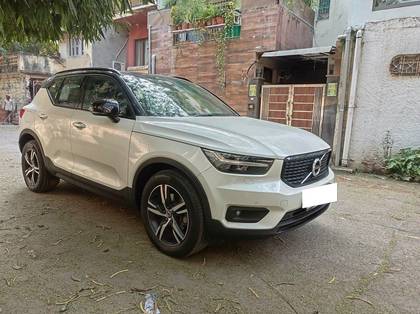 Volvo XC40 T4 R-Design Volvo XC40 T4 R-Design