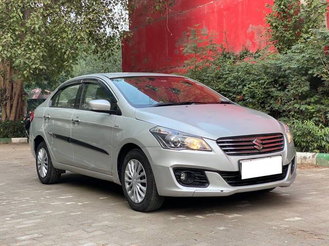 https://images10.gaadi.com/usedcar_image/3702942/original/processed_img2928230__used_car_2928230_1701756584.jpg?imwidth=6400