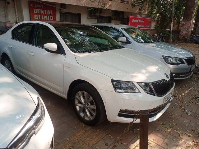 https://images10.gaadi.com/usedcar_image/3702951/original/processed_img2928235__used_car_2928235_1702192047.jpg?imwidth=6400