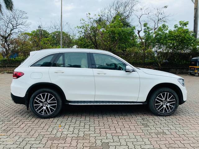 https://images10.gaadi.com/usedcar_image/3702963/original/img2928243__used_car_2928243_1701757153.jpg?imwidth=6401