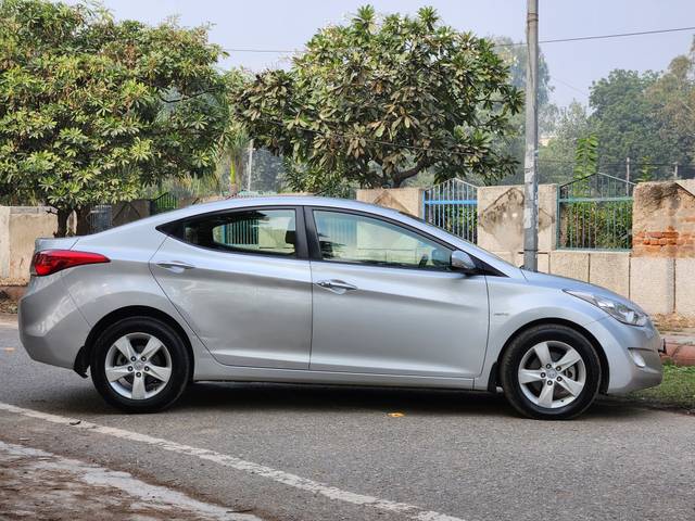 https://images10.gaadi.com/usedcar_image/3702965/original/img2928245__used_car_2928245_1701757319.jpg?imwidth=6401