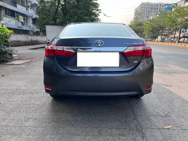 https://images10.gaadi.com/usedcar_image/3703011/original/processed_img2928275__used_car_2928275_1701759305.jpg?imwidth=6402
