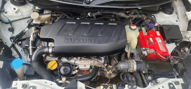 https://images10.gaadi.com/usedcar_image/3703026/original/img2928281__used_car_2928281_1701759232.jpg?imwidth=6402