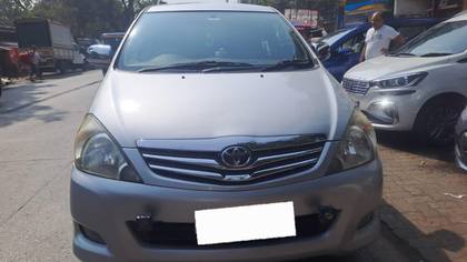 Toyota Innova 2.5 V Diesel 7-seater Toyota Innova 2.5 V Diesel 7-seater