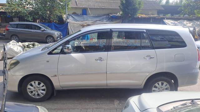 https://images10.gaadi.com/usedcar_image/3703028/original/processed_img2928282__used_car_2928282_1701759288.jpg?imwidth=6402