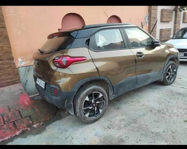 https://images10.gaadi.com/usedcar_image/3703029/original/processed_05f595a0-9be4-4cf7-8360-458addc68341.jpg?imwidth=6401