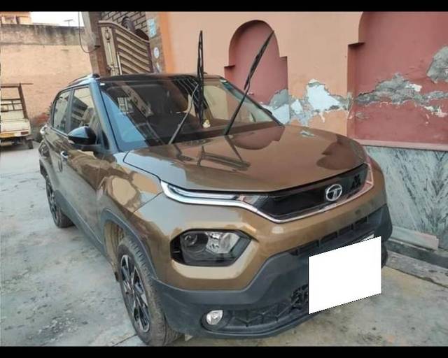 https://images10.gaadi.com/usedcar_image/3703029/original/processed_ea9f7a8a-ea59-4820-b5ca-3353180cca10.jpg?imwidth=6400