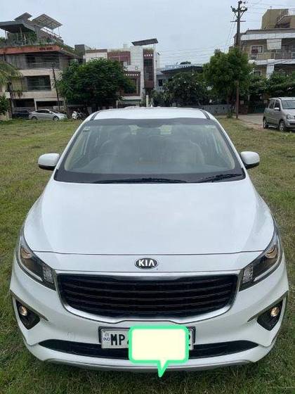 Kia Carnival Premium Kia Carnival Premium