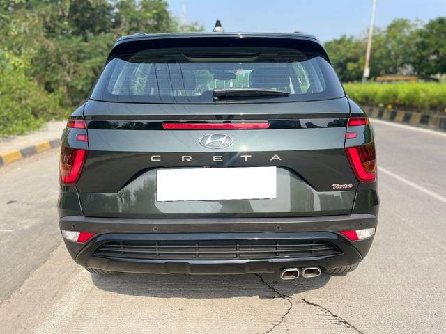 https://images10.gaadi.com/usedcar_image/3703055/original/processed_img2928291__usedcar_f0fe7056_594f_4956_889d_67629feb78e2_28281701759837_1701759847.jpg?imwidth=6402