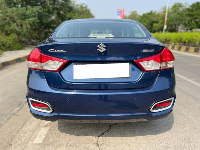 https://images10.gaadi.com/usedcar_image/3703058/original/processed_img2928293__usedcar_32e8772b_e498_4cf1_a7e9_1ae59e6d4911_28281701760135_1701760167.jpg?imwidth=6401