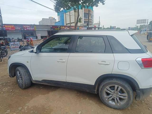 https://images10.gaadi.com/usedcar_image/3703059/original/processed_c6e2f644-b129-4585-be03-7a5cbb2dba5c.jpg?imwidth=6402