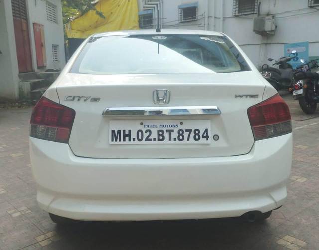https://images10.gaadi.com/usedcar_image/3703071/original/processed_img2928296__usedcar_2_2928296_1701760637.jpeg?imwidth=6401
