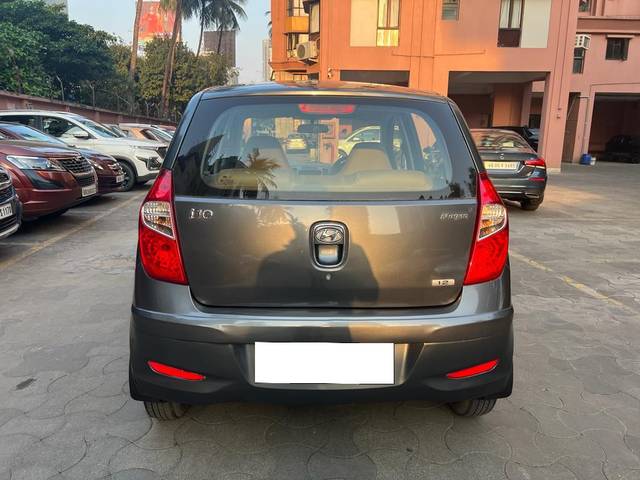 https://images10.gaadi.com/usedcar_image/3703079/original/processed_img2928299__used_car_2928299_1701760739.jpg?imwidth=6401