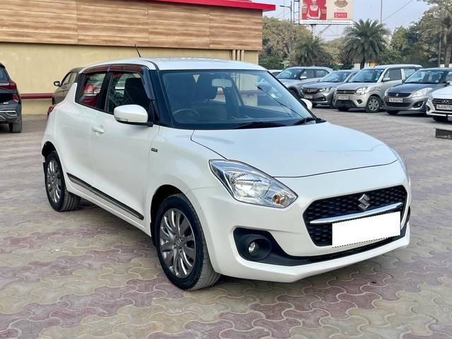 https://images10.gaadi.com/usedcar_image/3703152/original/processed_img2928342__used_car_2928342_1701762990.jpg?imwidth=6400