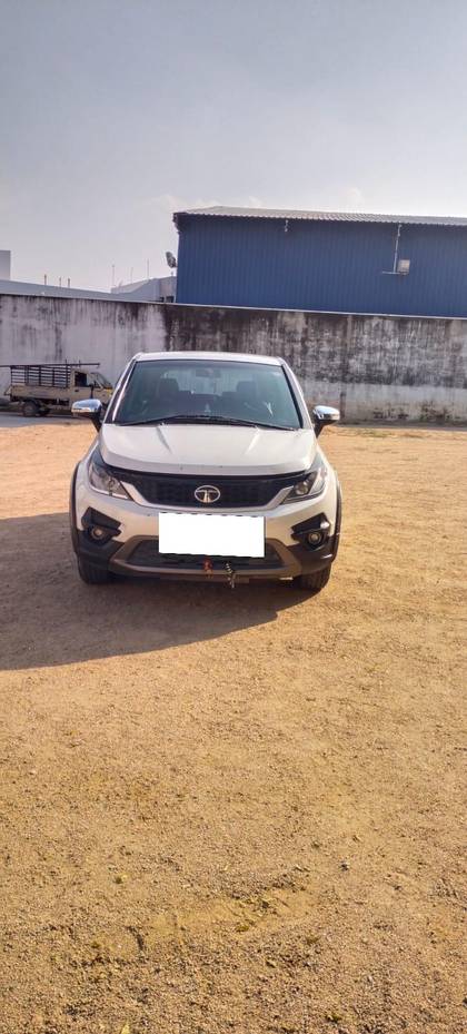 Tata Hexa XE Tata Hexa XE