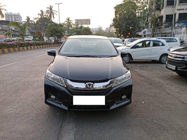 https://images10.gaadi.com/usedcar_image/3703197/original/processed_img2928373__used_car_2928373_1701764202.jpg?imwidth=6402