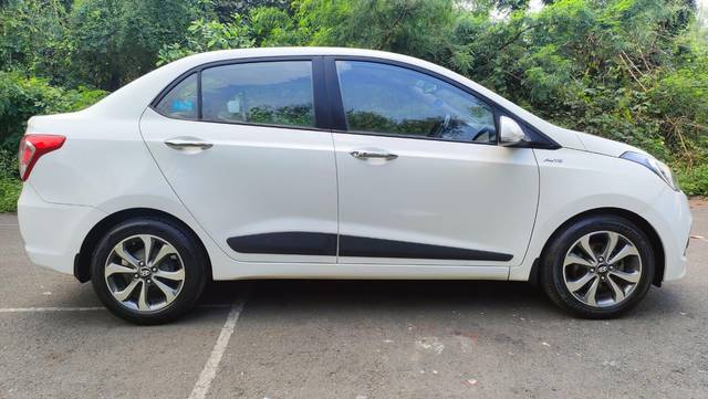https://images10.gaadi.com/usedcar_image/3703205/original/processed_img2928380__usedcar_60ba1920_a497_43e2_ab14_d539ab1c889c_5731701764335_1701764347.jpg?imwidth=6401