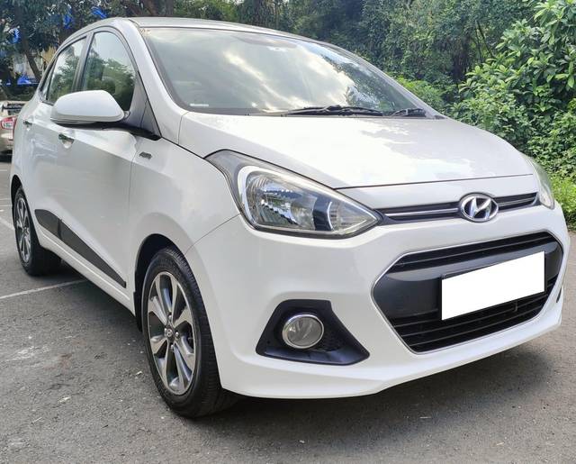 https://images10.gaadi.com/usedcar_image/3703205/original/processed_img2928380__usedcar_be995904_e377_4692_ae8f_66e421169cf0_5731701764335_1701764347.jpg?imwidth=6400