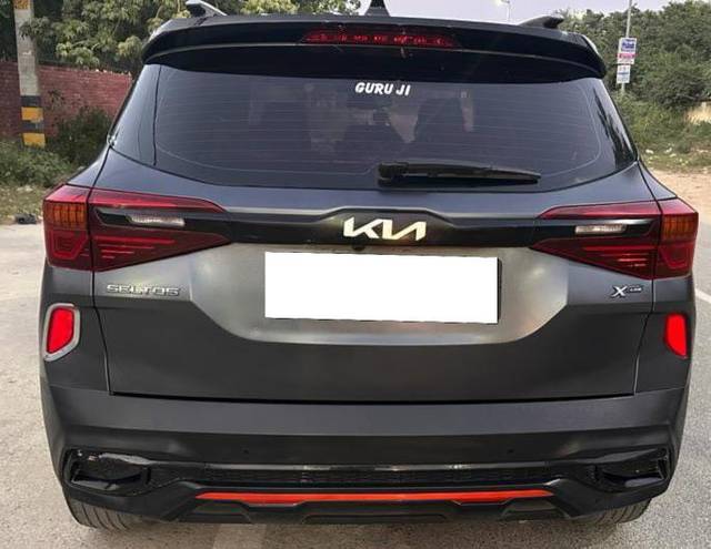 https://images10.gaadi.com/usedcar_image/3703245/original/processed_img2928404__used_car_2928404_1701765532.jpg?imwidth=6401