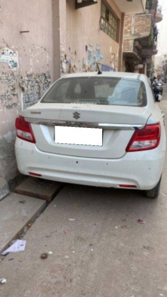 https://images10.gaadi.com/usedcar_image/3703293/original/processed_4ec87727-31ba-45dc-98f1-742292131b52.jpeg?imwidth=6402