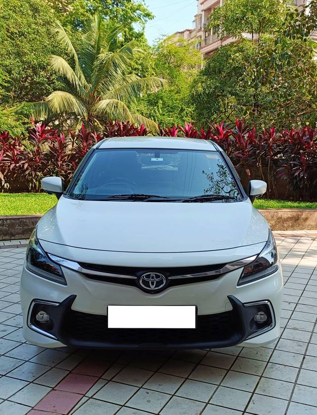 https://images10.gaadi.com/usedcar_image/3703394/original/processed_img2928498__used_car_2928498_1702291333.jpg?imwidth=6400