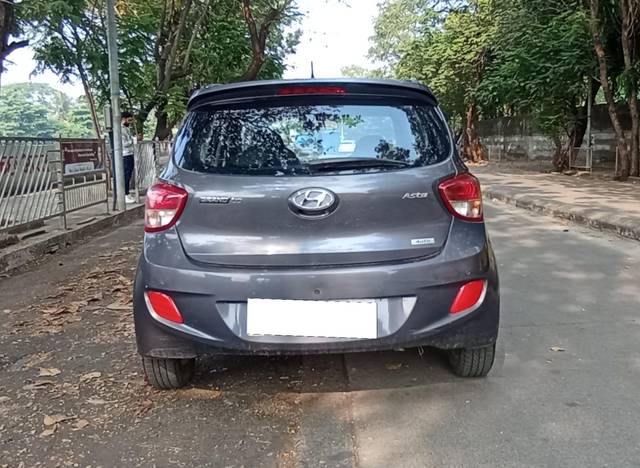 https://images10.gaadi.com/usedcar_image/3703399/original/processed_img2928502__usedcar_6705e230_80c4_4dc3_8944_7d2203994dc3_5731701769368_1701769389.jpg?imwidth=6402