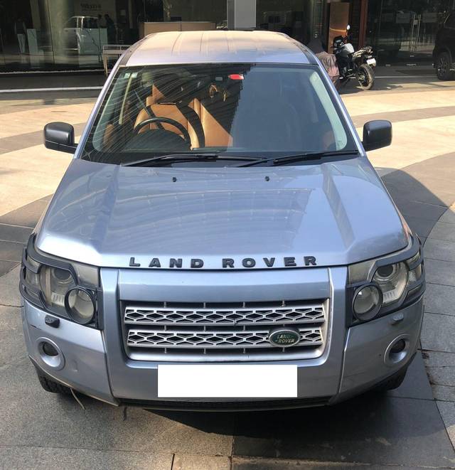 https://images10.gaadi.com/usedcar_image/3703402/original/processed_img2928505__usedcar_a274e95f_e9c5_4511_a500_f20ce20a5bde_5731701769472_1701769485.jpg?imwidth=6400