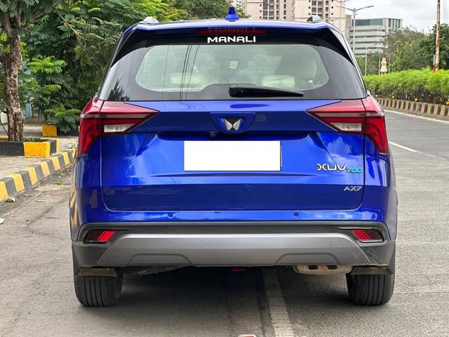 https://images10.gaadi.com/usedcar_image/3703410/original/processed_img2928508__usedcar_92b7fcb1_4d0b_4f57_89f9_71fec76d29ad_5731701769766_1701769782.jpg?imwidth=6401