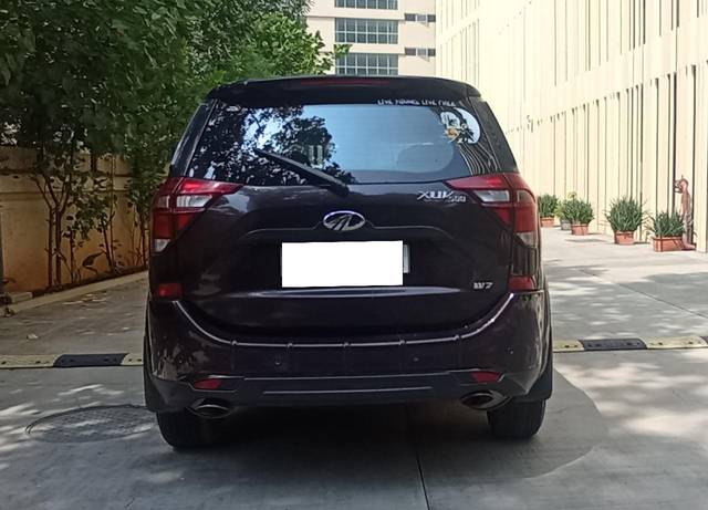 https://images10.gaadi.com/usedcar_image/3703413/original/processed_img2928510__usedcar_e89ae8da_99e5_4de2_bb48_c3d6bd058388_5731701769861_1701769876.jpg?imwidth=6401
