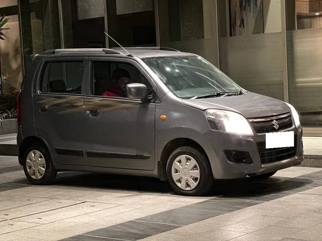 https://images10.gaadi.com/usedcar_image/3703418/original/processed_img2928514__usedcar_65ba081e_5d19_48fe_90d5_b6f7e401cb1c_5731701769941_1701769955.jpg?imwidth=6400
