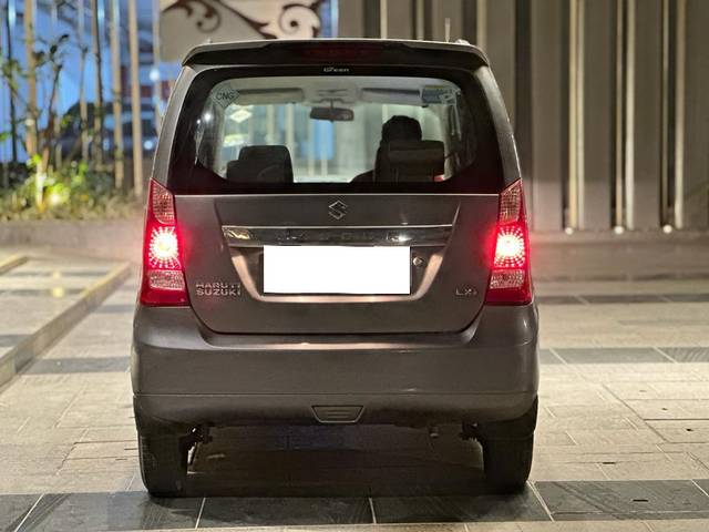 https://images10.gaadi.com/usedcar_image/3703418/original/processed_img2928514__usedcar_efb6c6a6_1871_417b_a1ce_3a8f51b17fa0_5731701769941_1701769956.jpg?imwidth=6402