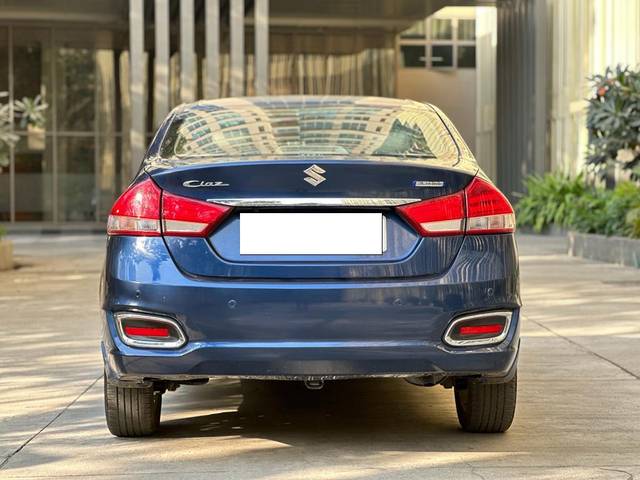 https://images10.gaadi.com/usedcar_image/3703422/original/processed_img2928516__usedcar_11113a54_2484_4a28_b192_4b393a19578e_5731701770019_1701770036.jpg?imwidth=6402