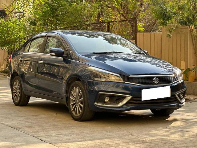 https://images10.gaadi.com/usedcar_image/3703422/original/processed_img2928516__usedcar_fa2c5ced_fd98_4f02_a631_b25b64a701ae_5731701770019_1701770037.jpg?imwidth=6400