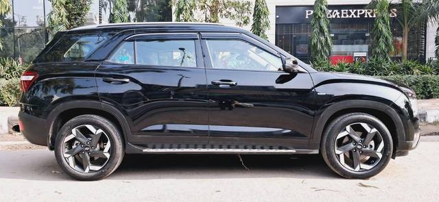 https://images10.gaadi.com/usedcar_image/3703472/original/processed_img2928548__used_car_2928548_1701771971.jpg?imwidth=6401