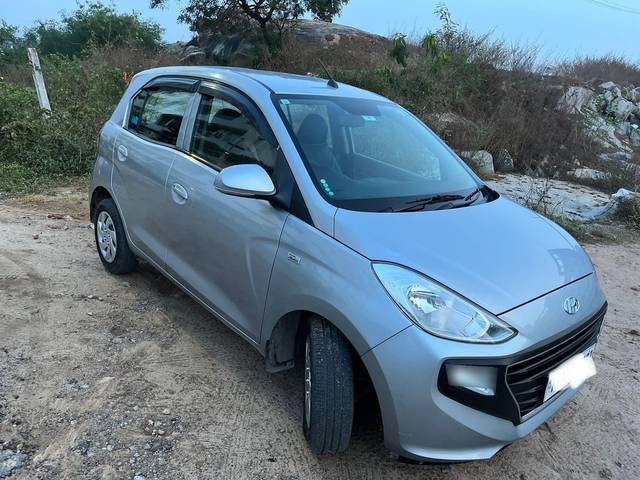 https://images10.gaadi.com/usedcar_image/3703474/original/processed_1b72cfbe-94f9-48bd-a68d-3f2bc8ca4d6c.jpeg?imwidth=6401