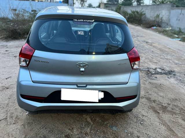 https://images10.gaadi.com/usedcar_image/3703474/original/processed_a9c98144-7d73-428a-8e7a-7dad461af580.jpeg?imwidth=6402