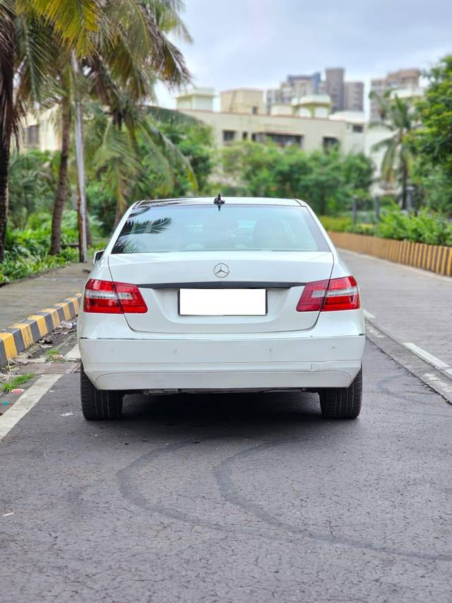 https://images10.gaadi.com/usedcar_image/3703481/original/processed_img2928554__usedcar_2ee84a6a_b679_4222_a788_6da20897a9bd_5731701771224_1701771244.jpg?imwidth=6402