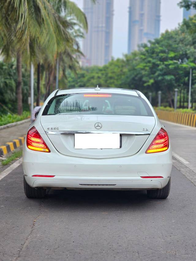https://images10.gaadi.com/usedcar_image/3703516/original/processed_img2928577__usedcar_efaecfc1_70fb_4c08_88c3_1ad8b7523016_5731701772519_1701772538.jpg?imwidth=6402
