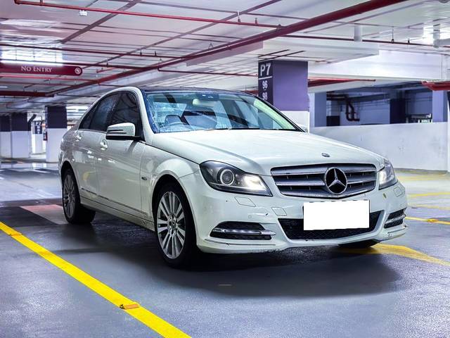 https://images10.gaadi.com/usedcar_image/3703532/original/processed_img2928581__usedcar_119f858f_8202_4354_93eb_83f0e6976ca6_5731701773005_1701773025.jpg?imwidth=6400
