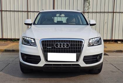 Audi Q5 2.0 TDI Premium Plus Audi Q5 2.0 TDI Premium Plus