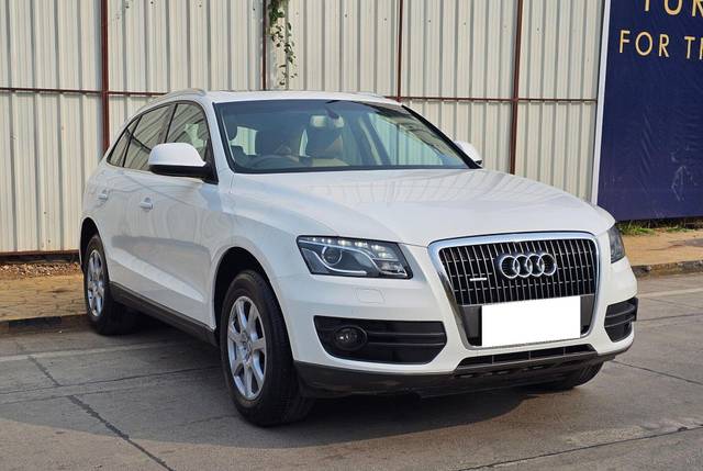 https://images10.gaadi.com/usedcar_image/3703561/original/processed_img2928593__used_car_2928593_1701773806.jpg?imwidth=6401