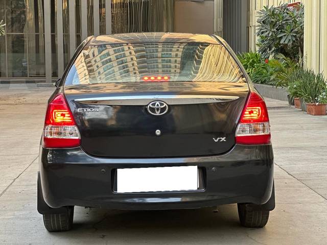 https://images10.gaadi.com/usedcar_image/3703605/original/processed_img2928611__usedcar_8b49b8a7_96cb_49eb_9791_df4d22e9b2a0_5731701775034_1701775059.jpg?imwidth=6402
