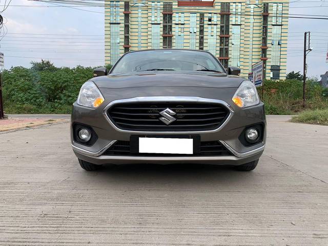 https://images10.gaadi.com/usedcar_image/3703616/original/processed_img2928615__used_car_2928615_1701775561.jpg?imwidth=6400