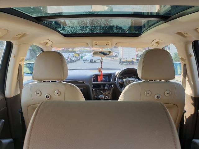 https://images10.gaadi.com/usedcar_image/3703655/original/processed_img2928642__used_car_2928642_1701776285.jpg?imwidth=6401