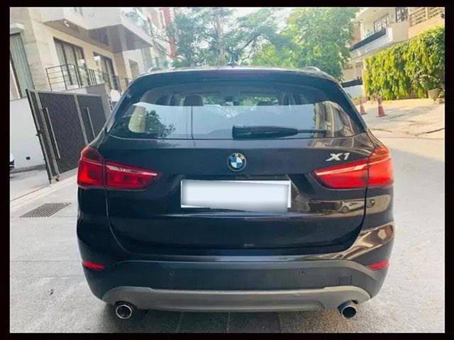 https://images10.gaadi.com/usedcar_image/3703658/original/processed_400b15f7-9722-4b33-ba4c-81cc75a58702.jpeg?imwidth=6402