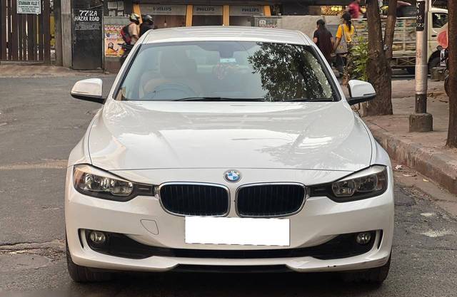 https://images10.gaadi.com/usedcar_image/3703684/original/processed_img2928653__used_car_2928653_1701777285.jpg?imwidth=6402